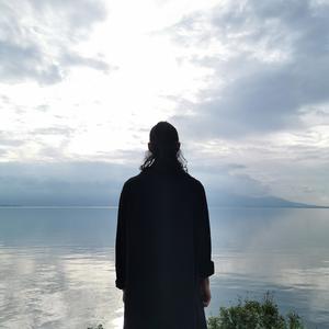 美女百分百露乳头
