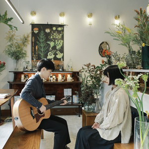 美女百分百露乳头
